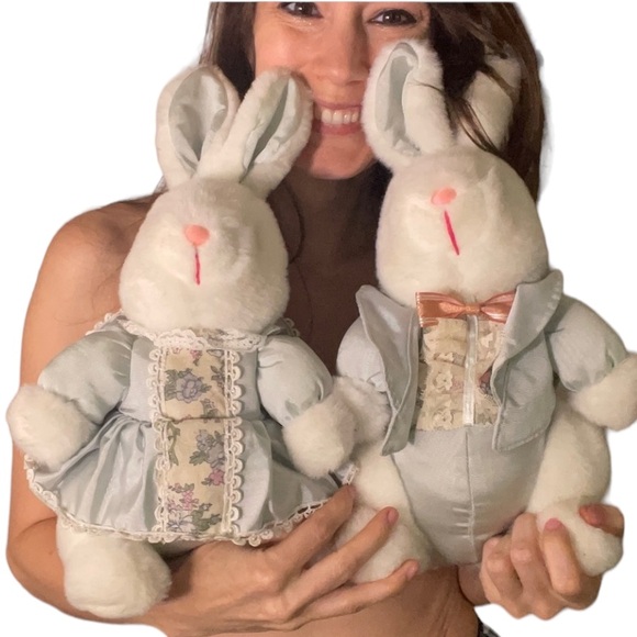 Adorable Vintage Bunnies 💋 - Picture 3 of 6
